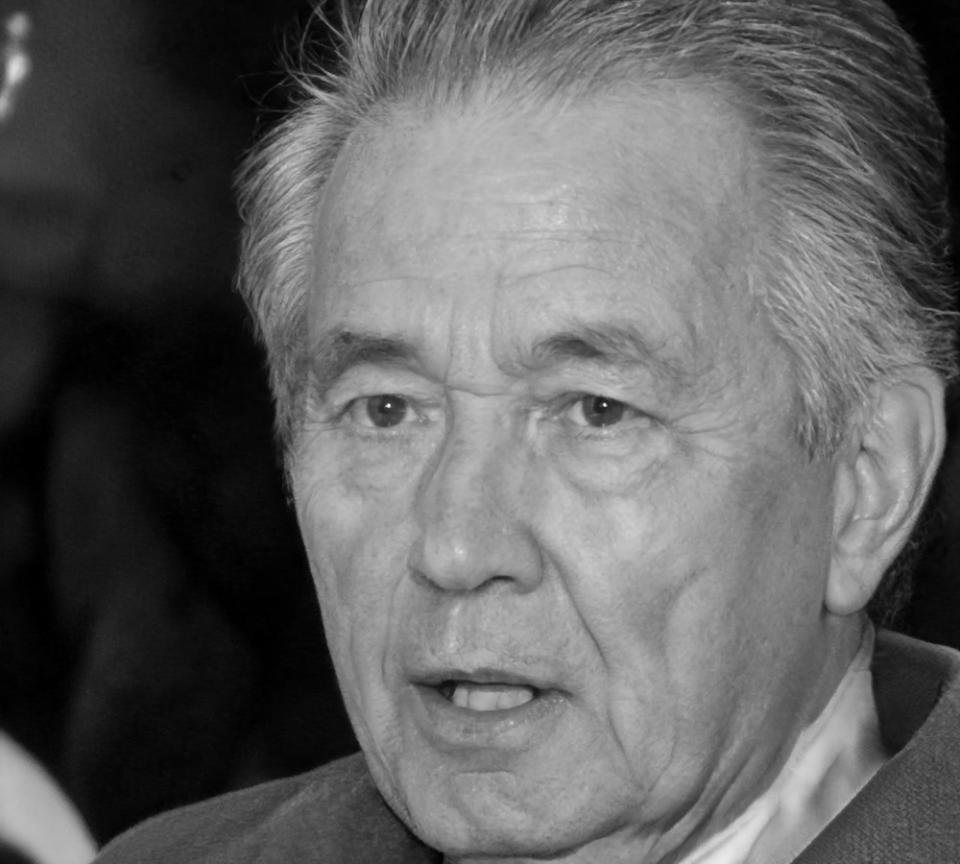 Retrato profesional de Valentín Herrera